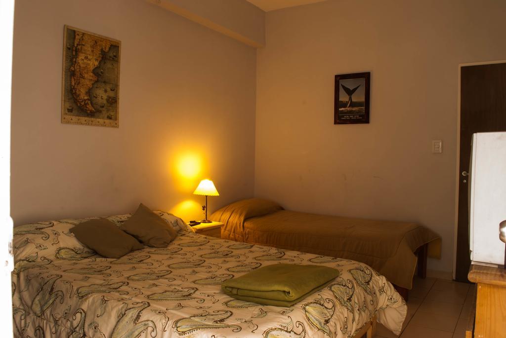 Loica Hostel Puerto Madryn Buitenkant foto