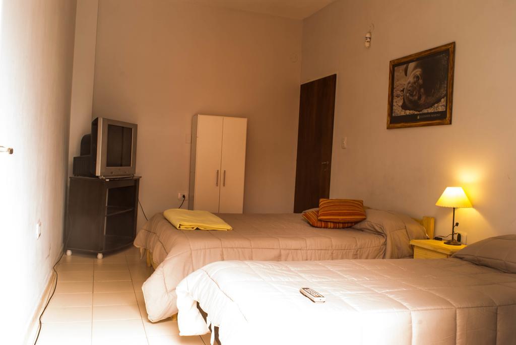 Loica Hostel Puerto Madryn Buitenkant foto